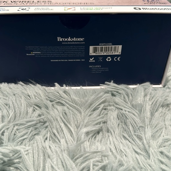 Brookstone Smart Touch Wireless Headphones with Bluetooth, Soft Ear cups. - Picture 4 of 7